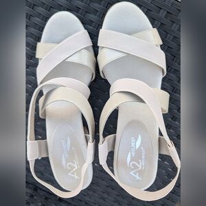 A2 By Aerosoles Heelrest Kaleidescope Women's Nude Strappy Heels Size 9